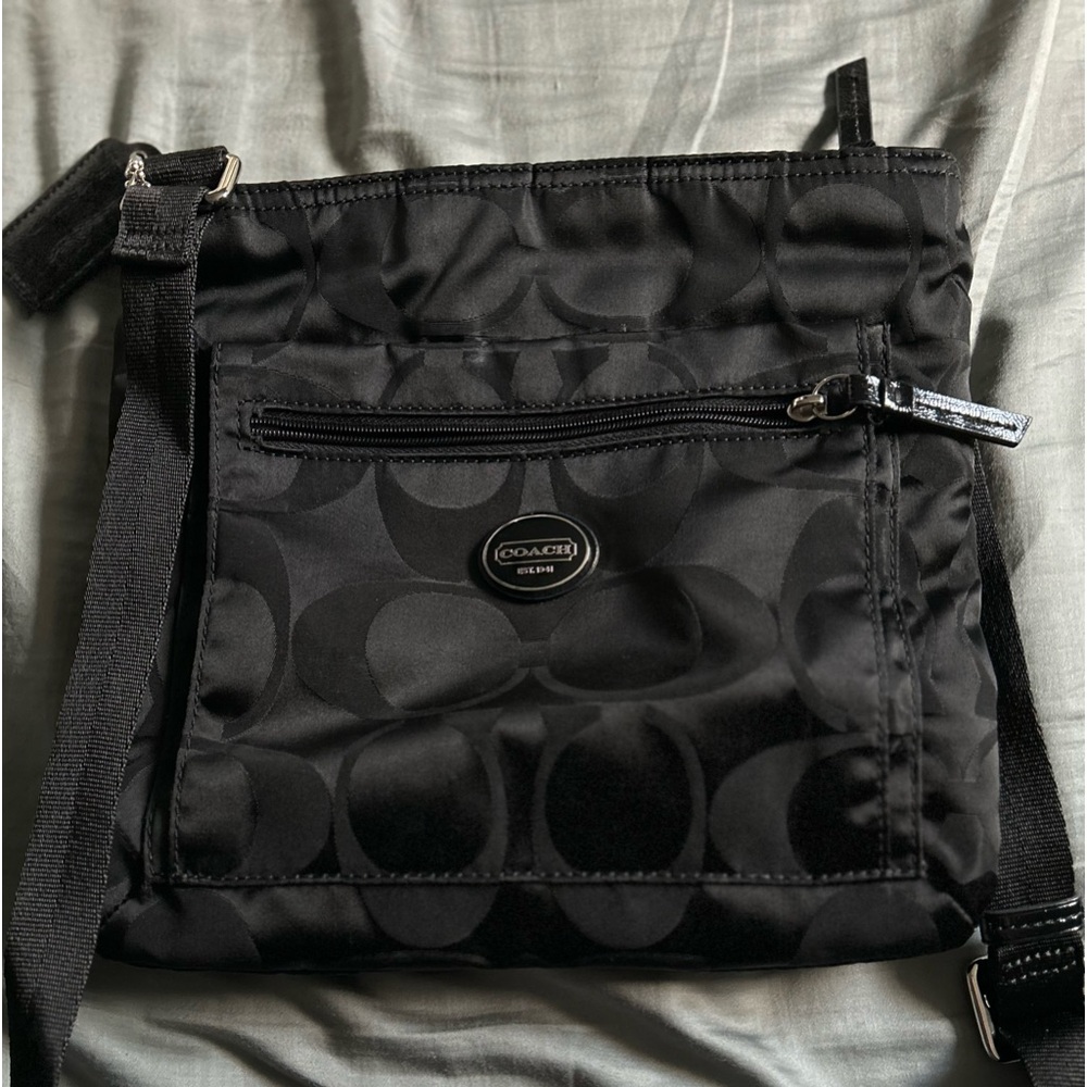 EUC Coach signature cross body nylon bag F77408 Black